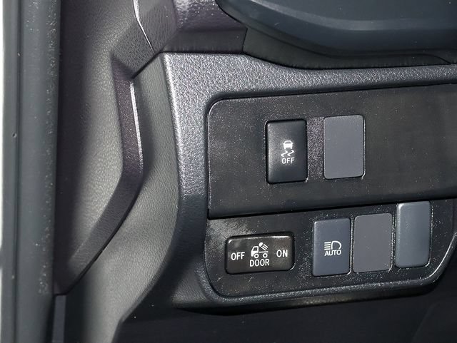 Used 2023 Toyota Tacoma SR AWD/4WD image 25