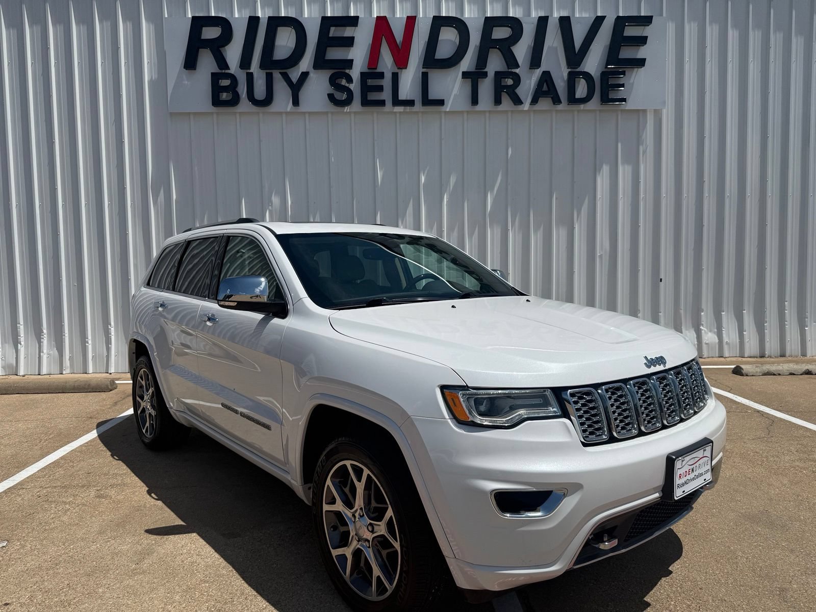Used 2020 Jeep Grand Cherokee Overland RWD image 9