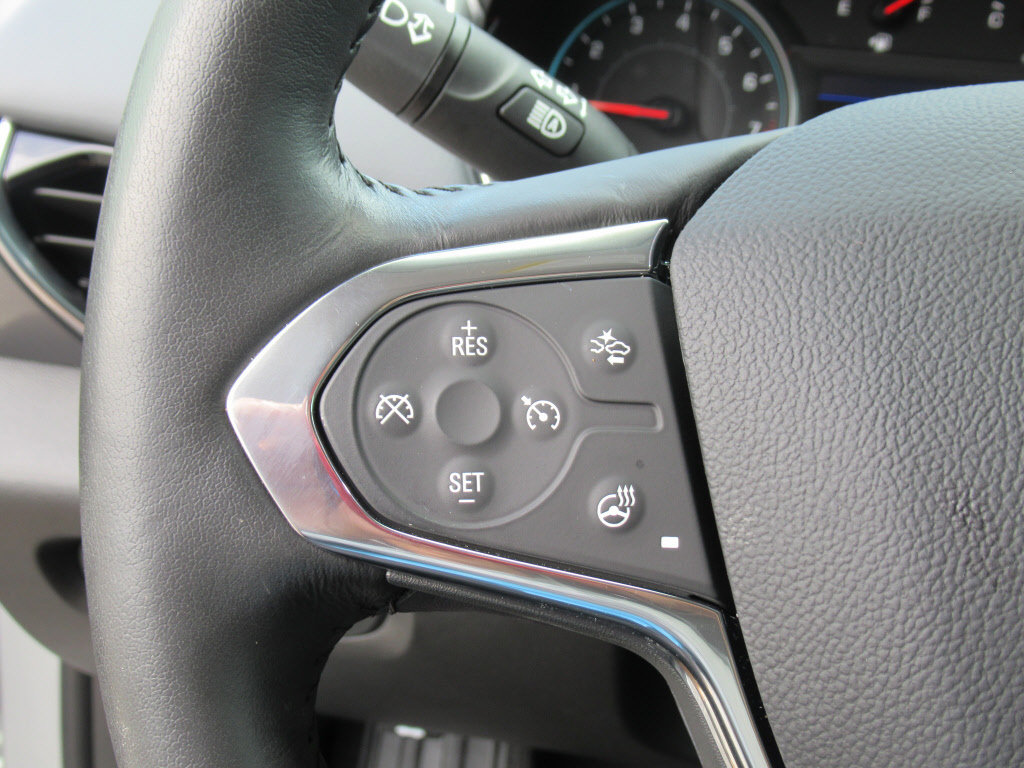 Used 2020 Chevrolet Traverse Premier FWD image 26