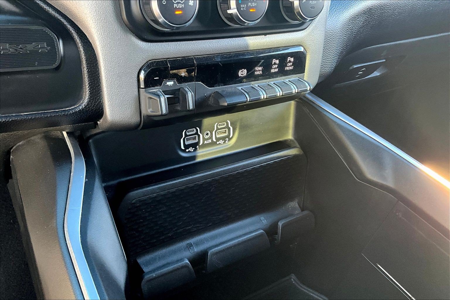 Used 2024 RAM 2500 Big Horn w/ Off Road Package AWD/4WD image 17