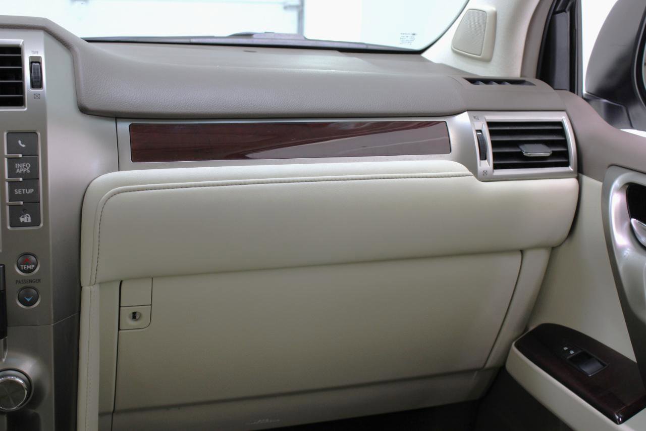 Used 2014 Lexus GX 460 w/ Premium Package AWD/4WD image 58