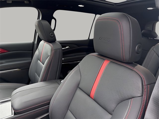 New 2026 Chevrolet Traverse RS image 8