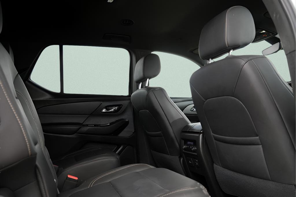 Used 2023 Chevrolet Traverse LT w/ LT Premium Package AWD/4WD image 16