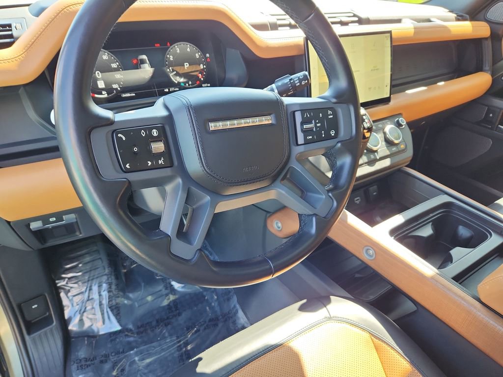 Used 2024 Land Rover Defender 110 X AWD/4WD image 14
