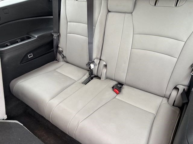 Used 2016 Honda Pilot Touring image 32