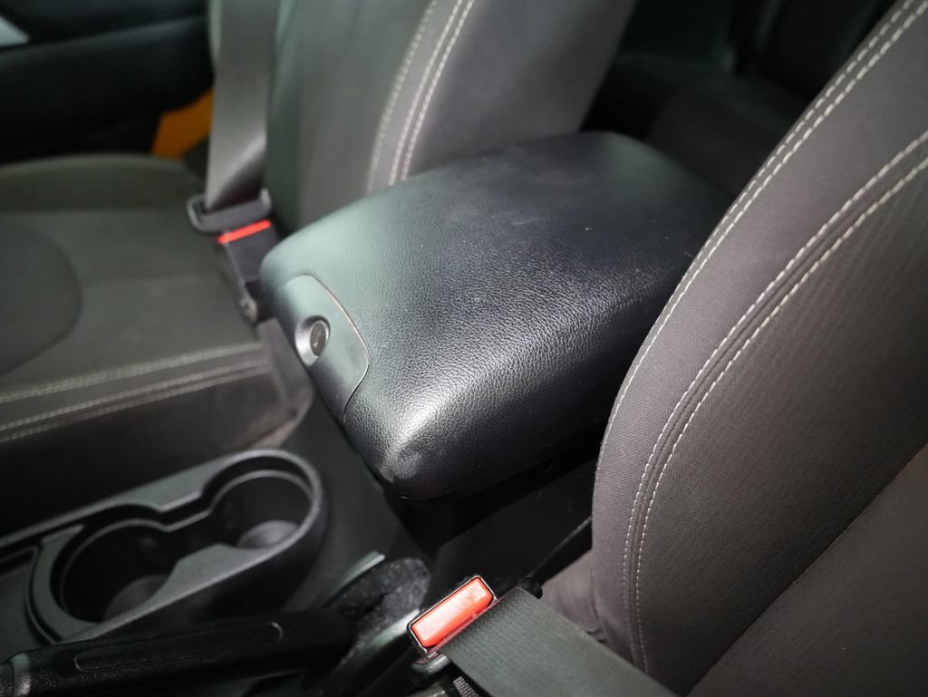 Used 2014 Jeep Wrangler Rubicon w/ Power Convenience Group AWD/4WD image 26