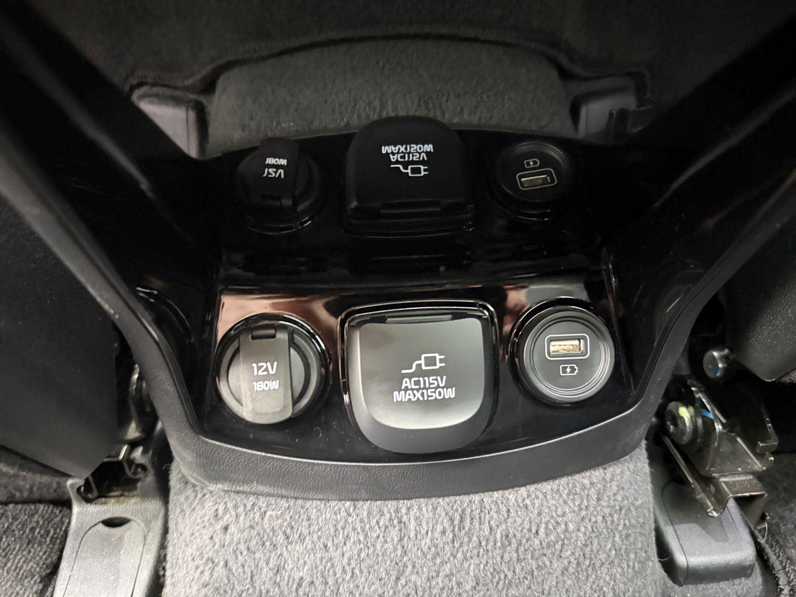 Used 2023 Kia Sorento AWD image 23