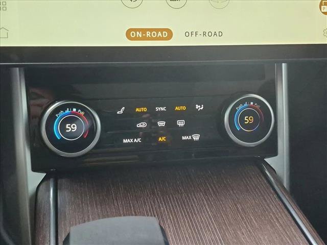 Used 2023 Land Rover Range Rover Autobiography AWD/4WD image 15