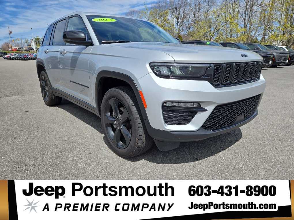 Used 2023 Jeep Grand Cherokee Limited w/ Black Appearance Package