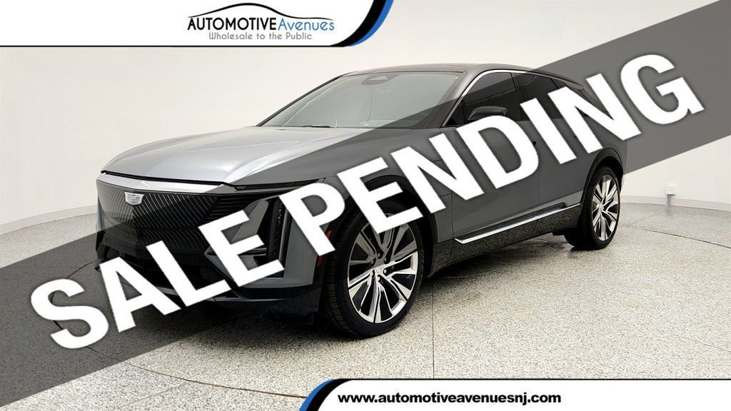 Used 2024 Cadillac Lyriq Luxury image 1