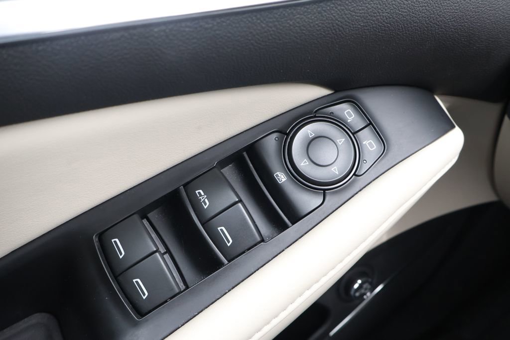 Used 2024 Buick Enclave Essence FWD image 36