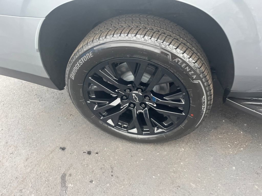 New 2026 Chevrolet Suburban Premier image 37