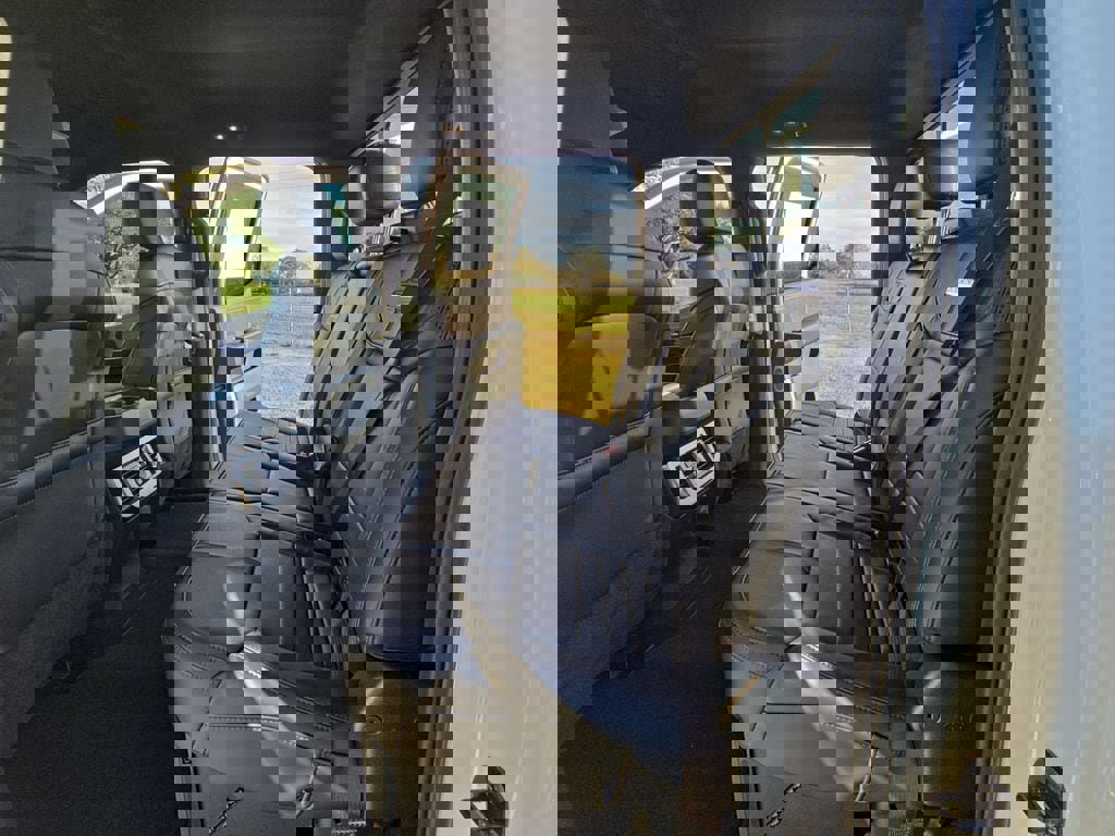 New 2026 Ford F250 Platinum image 19