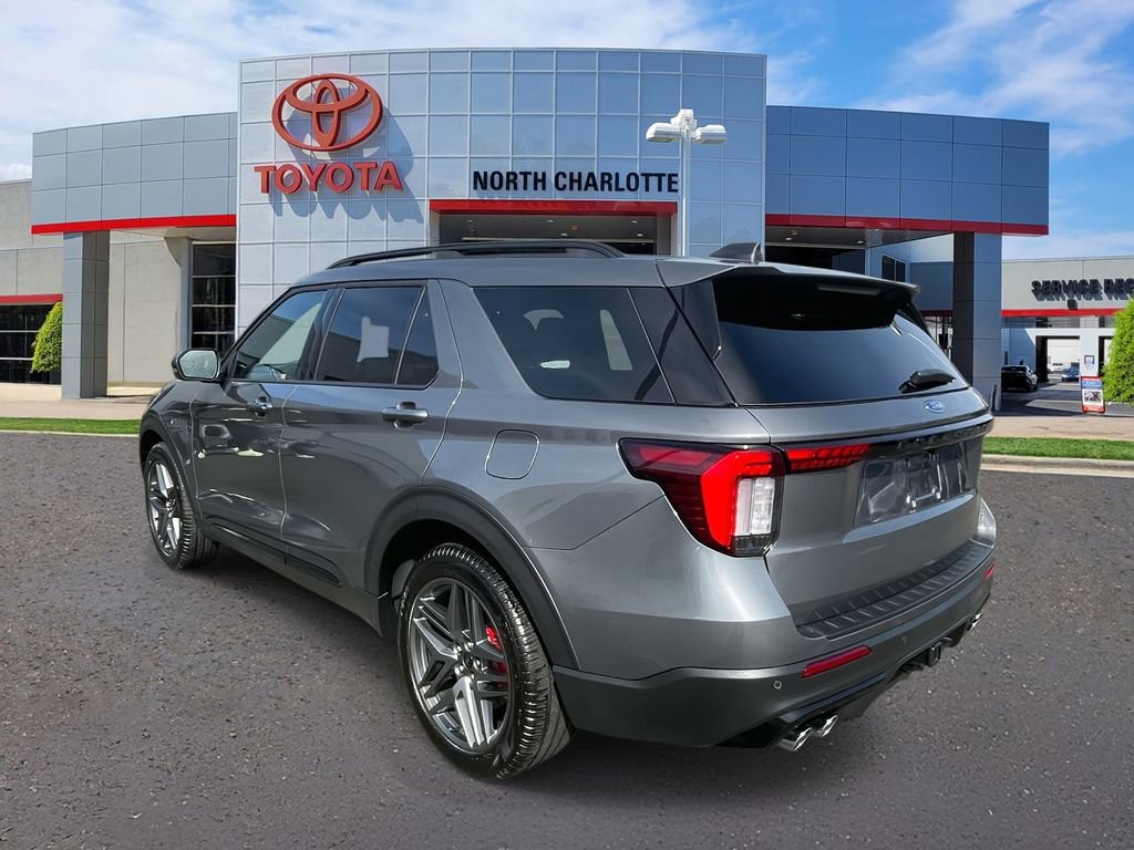 Used 2025 Ford Explorer ST w/ Sun And Sound Package image 8