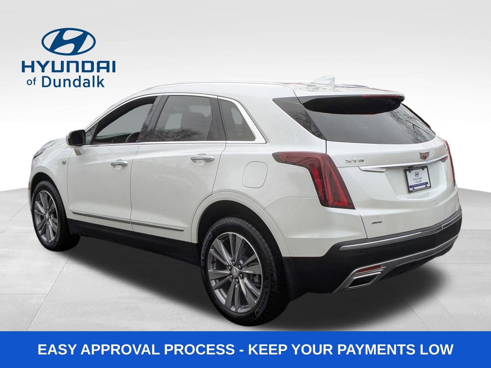 Used 2025 Cadillac XT5 Premium Luxury image 3