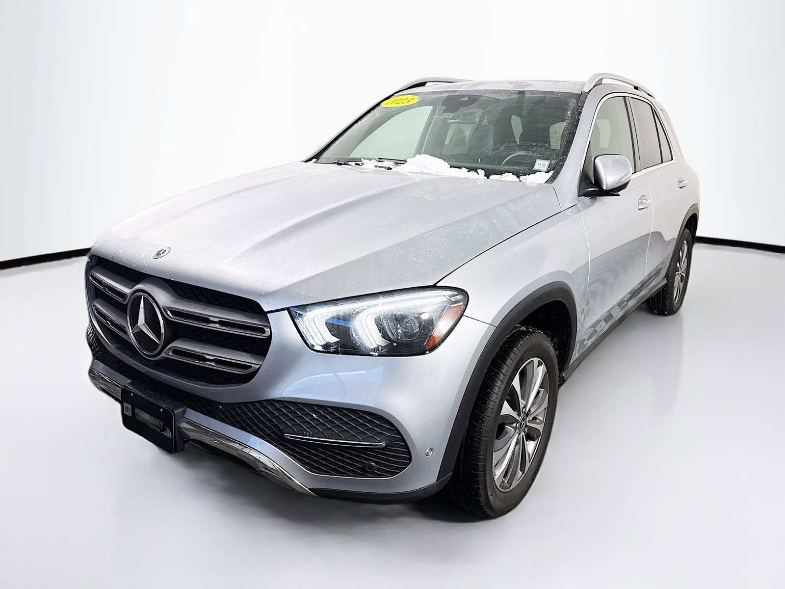 Used 2023 Mercedes-Benz GLE 350 4MATIC image 3