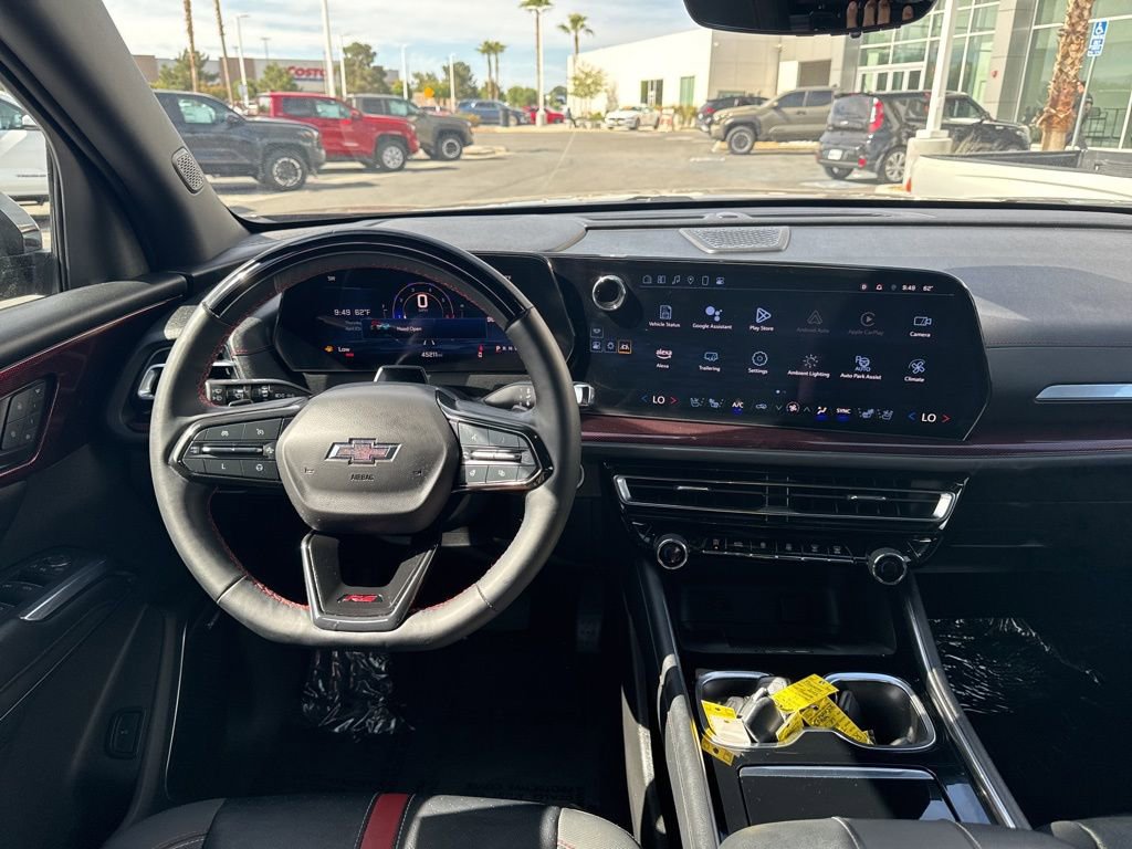 Used 2024 Chevrolet Traverse RS FWD image 17