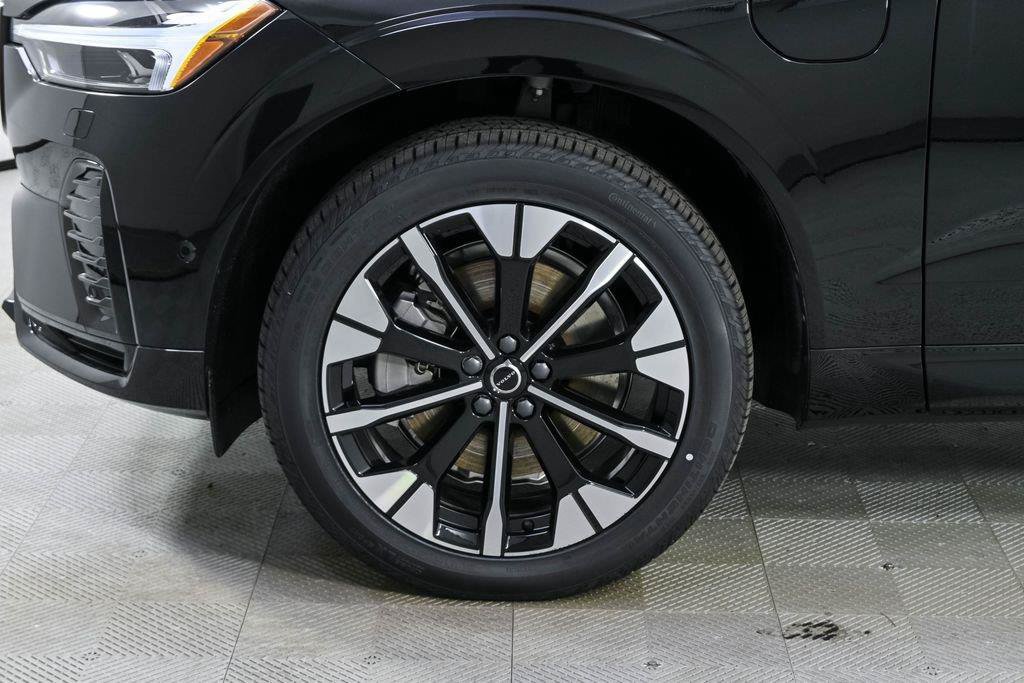 New 2026 Volvo XC60 T8 Plus w/ Protection Package Premier AWD/4WD image 37