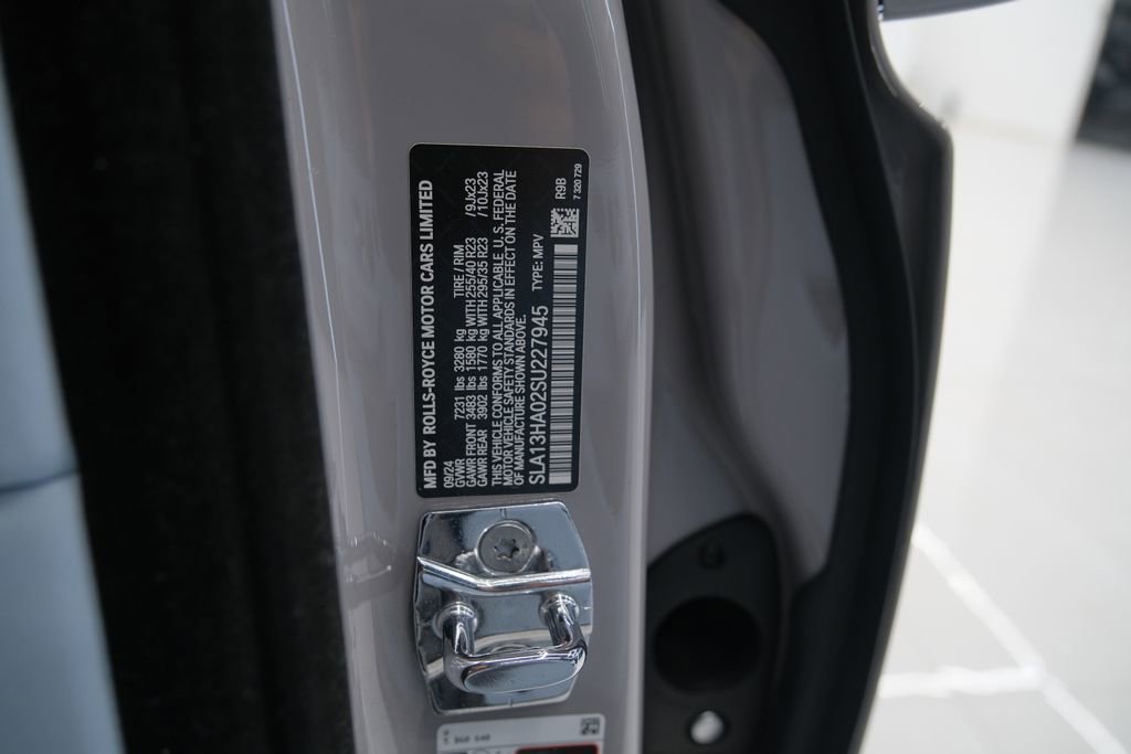 Used 2025 Rolls-Royce Cullinan AWD/4WD image 72