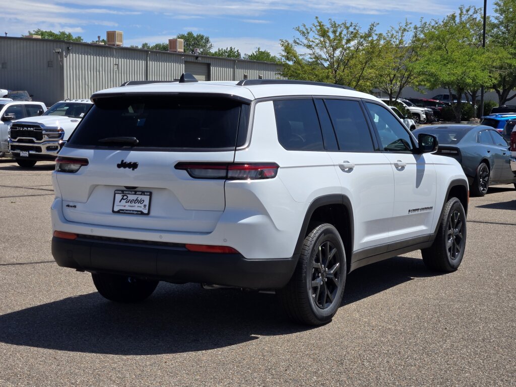 New 2026 Jeep Grand Cherokee L Altitude AWD/4WD image 3