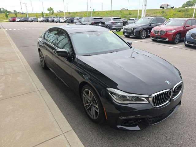 Used 2016 BMW 750i xDrive AWD/4WD image 3