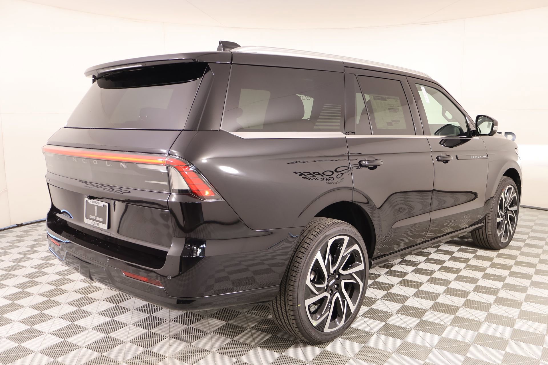 New 2026 Lincoln Navigator Black Label image 22