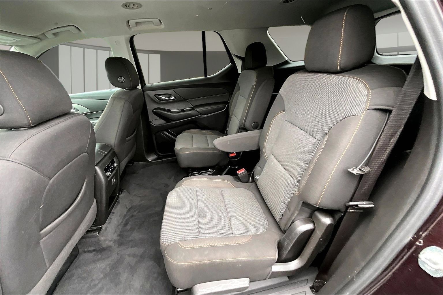 Used 2021 Chevrolet Traverse LT FWD image 22