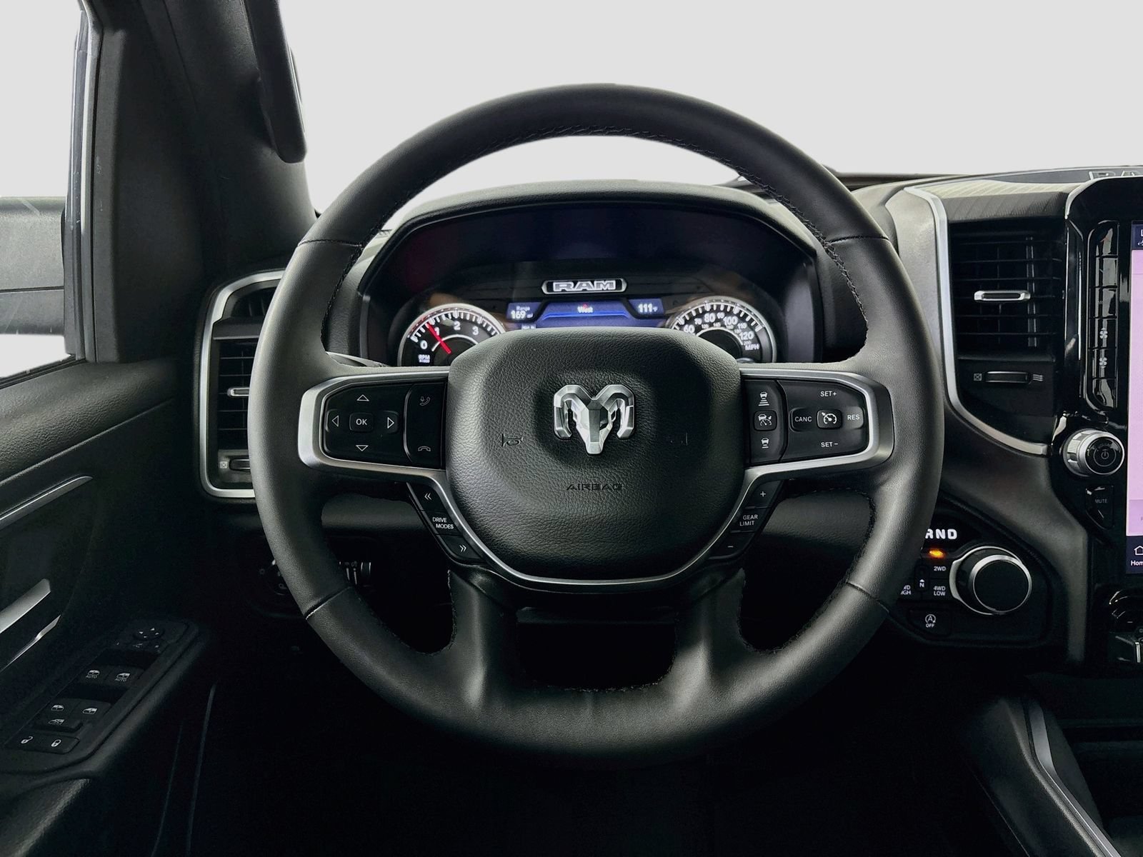 Used 2025 RAM 1500 Big Horn AWD/4WD image 11