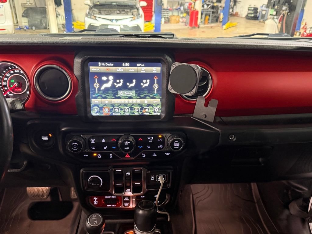 Used 2021 Jeep Gladiator Rubicon AWD/4WD image 49