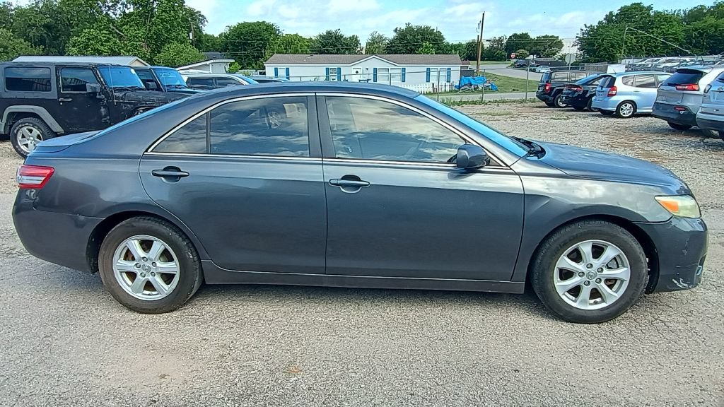 Used 2010 Toyota Camry FWD image 8
