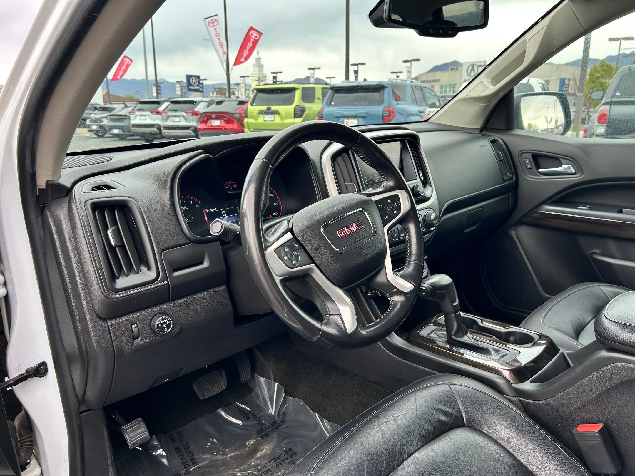 Used 2016 GMC Canyon SLT w/ Driver Alert Package image 10