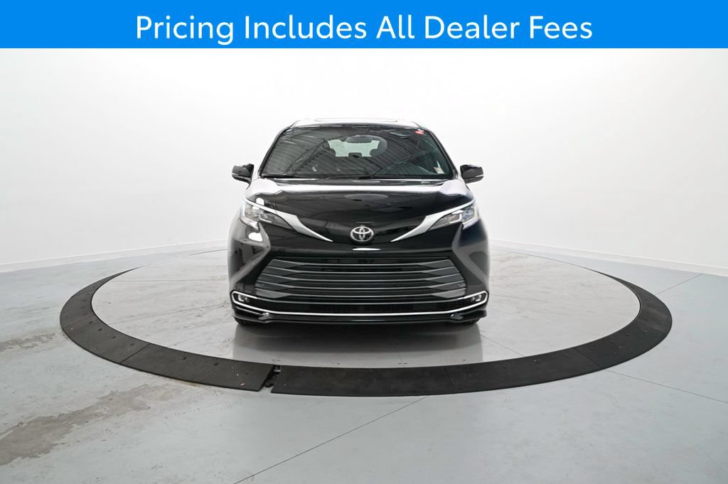 New 2026 Toyota Sienna Limited FWD image 2