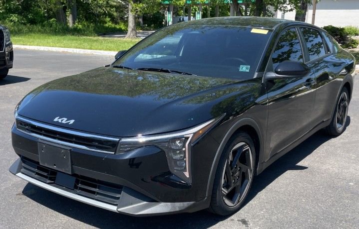 Used 2025 Kia K4 EX FWD image 2