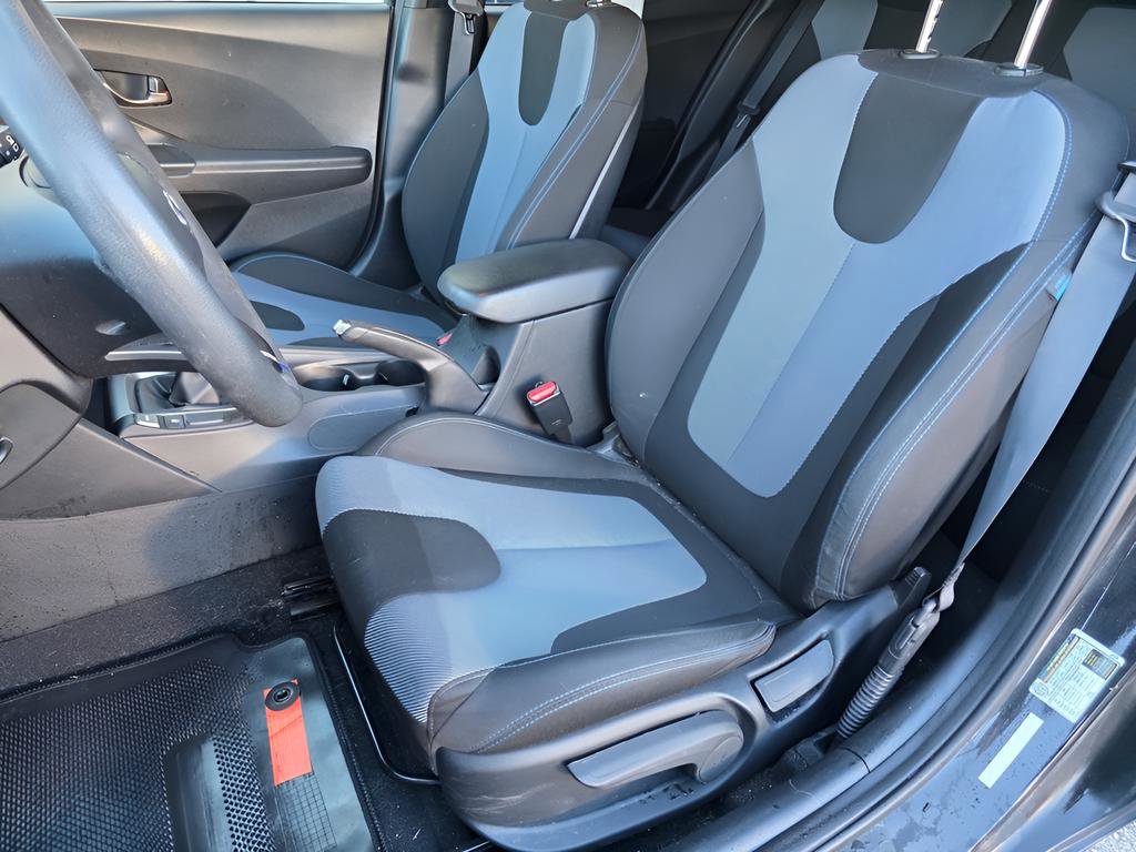 Used 2019 Hyundai Veloster 2.0 image 18