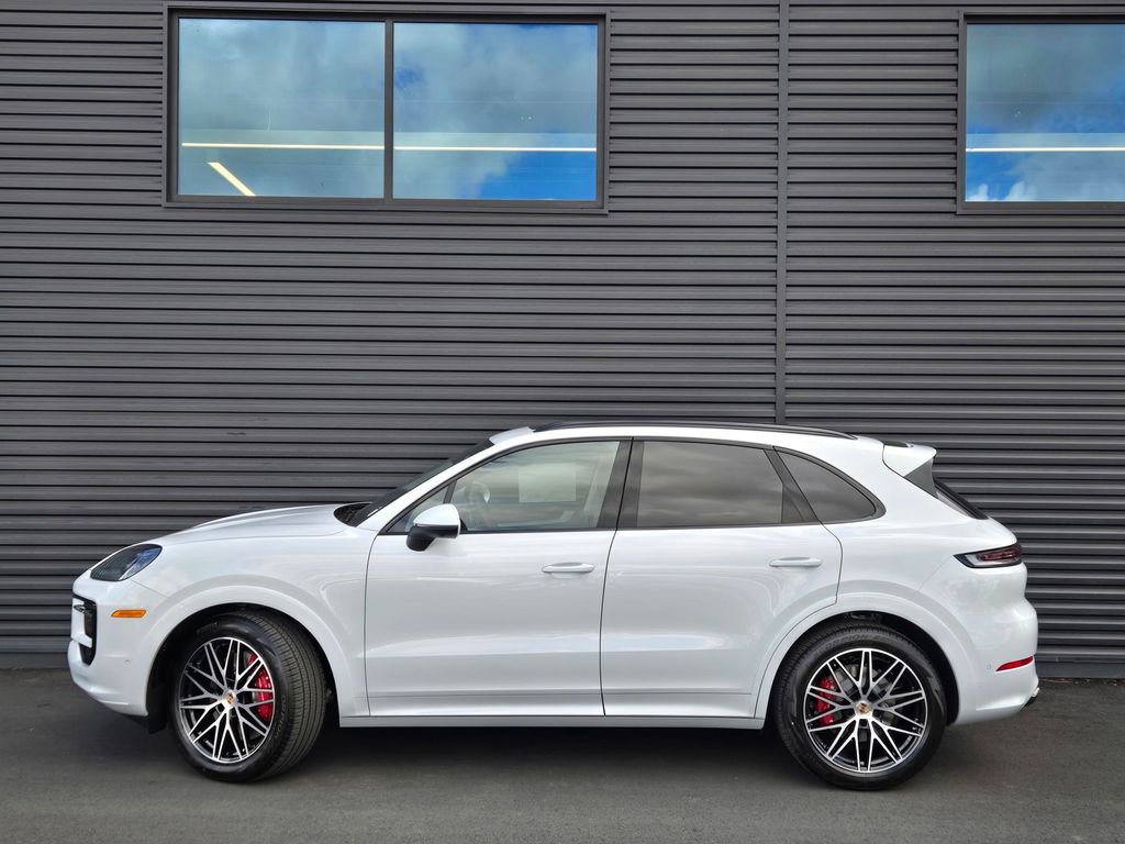 New 2026 Porsche Cayenne S image 2