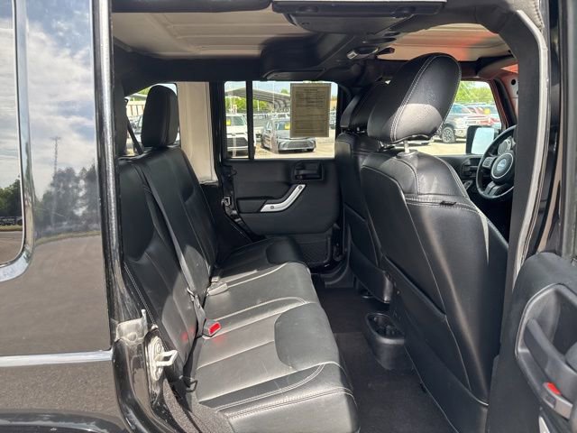 Used 2017 Jeep Wrangler Unlimited Sahara w/ Connectivity Group AWD/4WD image 17