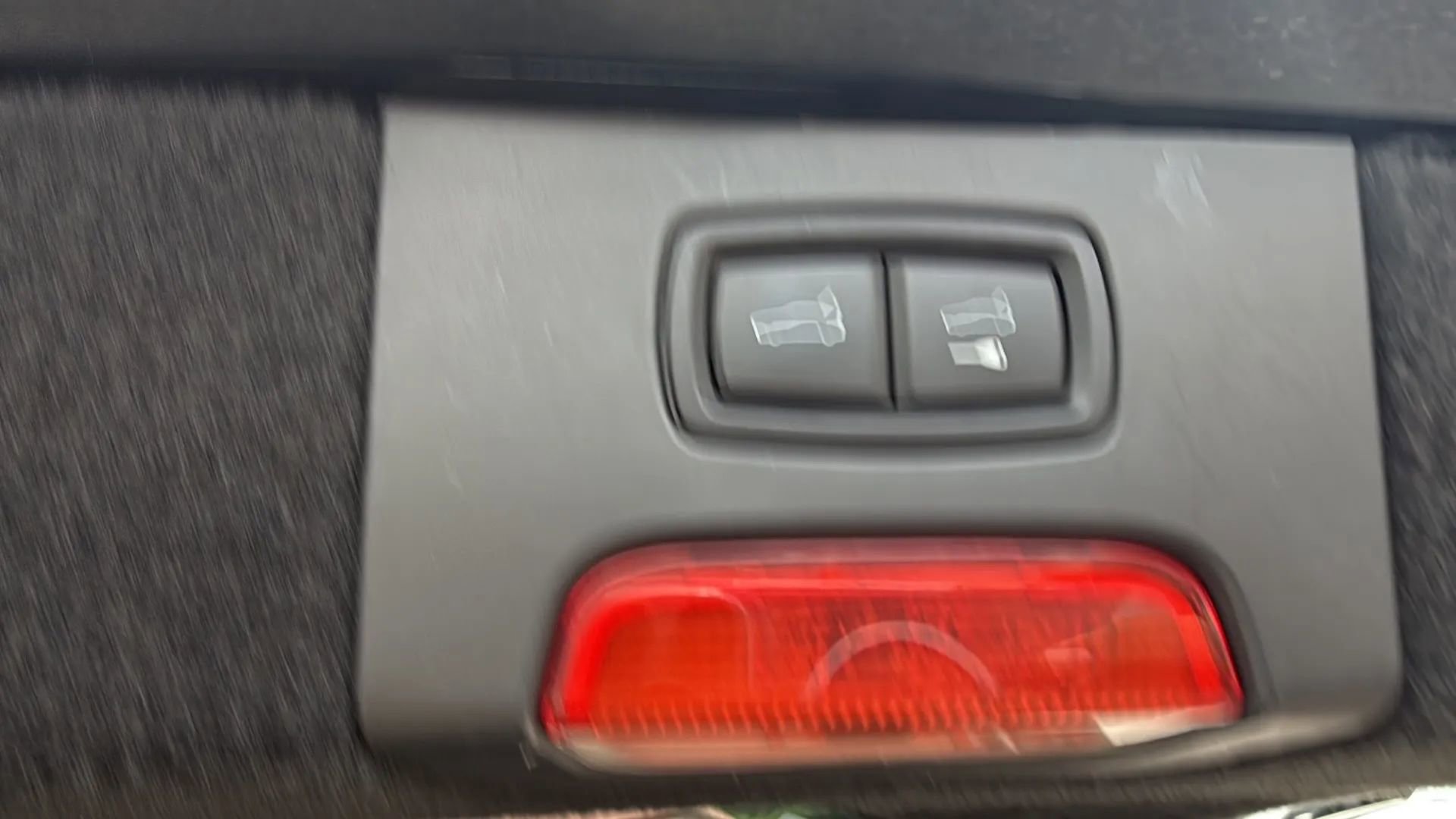 Used 2017 Porsche Cayenne w/ Premium Package image 8