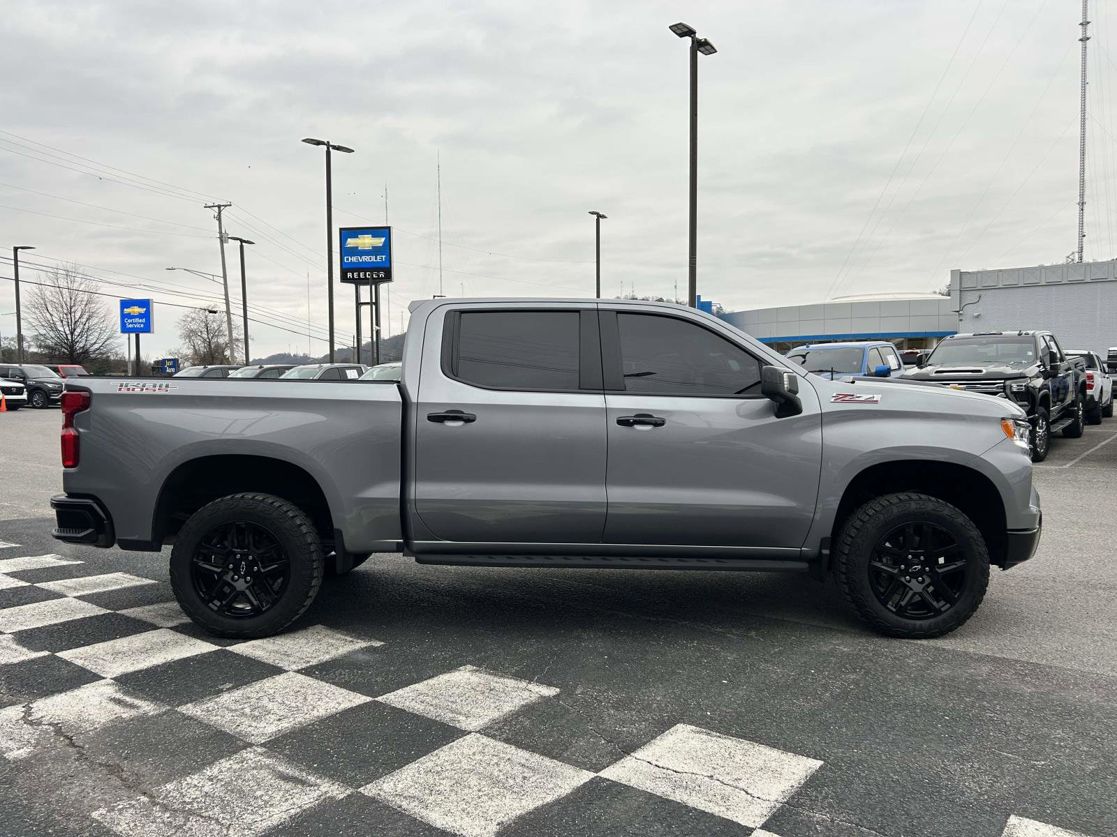 Used 2024 Chevrolet Silverado 1500 LT Trail Boss w/ LT Trail Boss Premium Package image 2