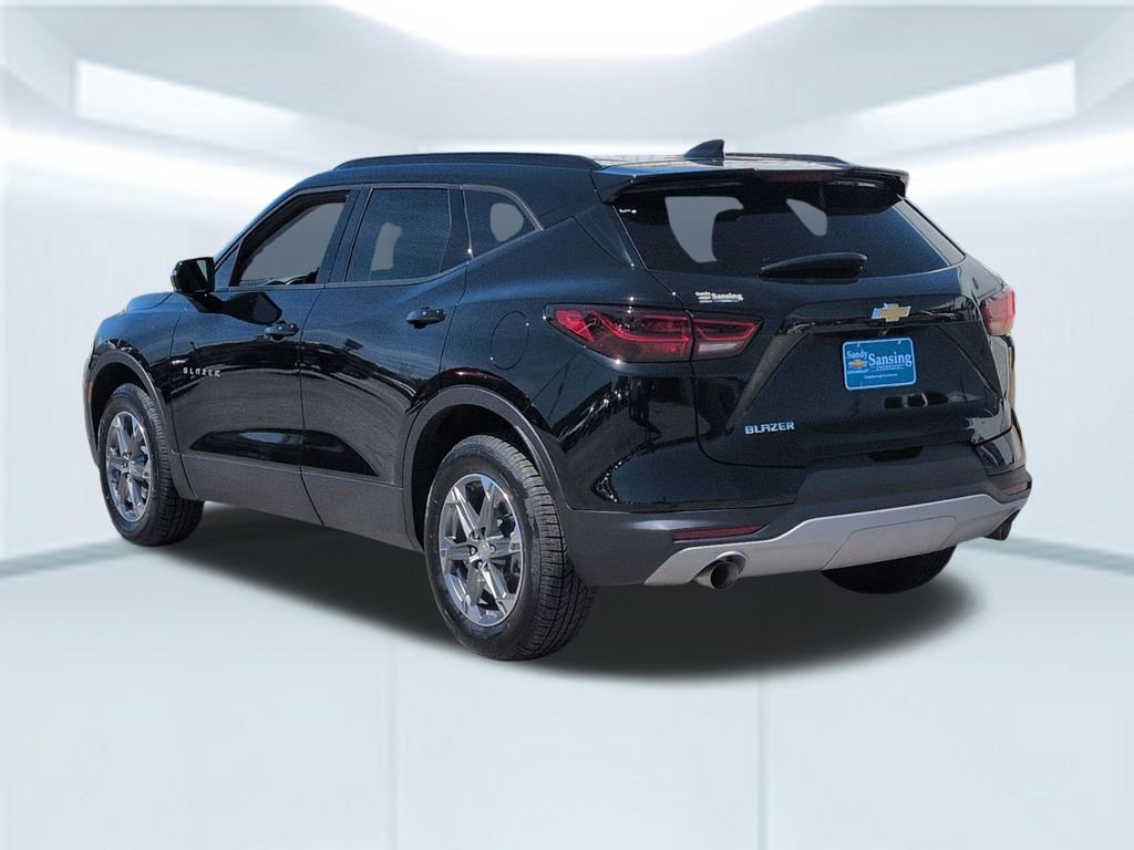 Used 2023 Chevrolet Blazer LT image 4