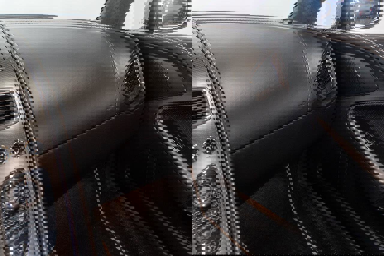 Used 2014 Aston Martin Vanquish Volante image 14