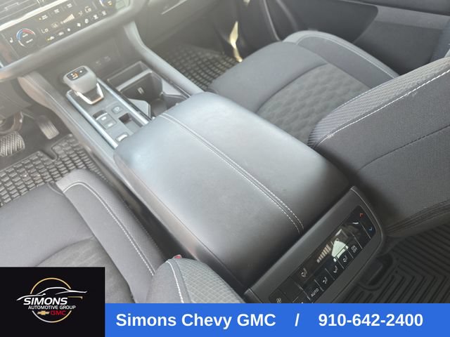 Used 2024 Nissan Pathfinder SV w/ SV Premium Package FWD image 24