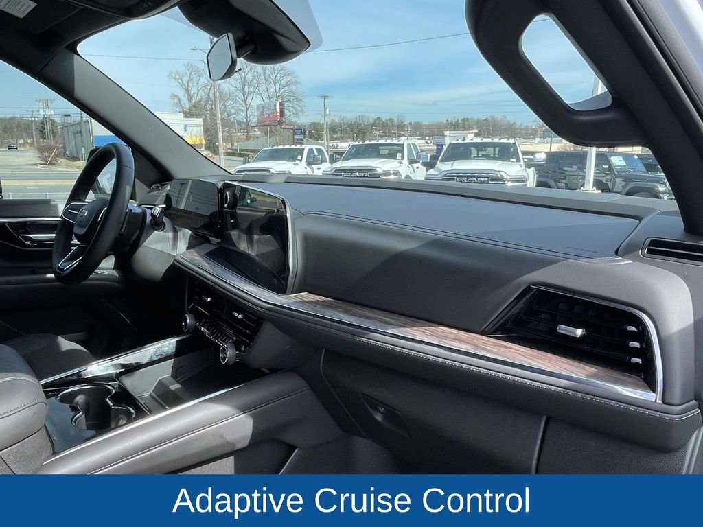 Used 2025 Chevrolet Tahoe LS image 14