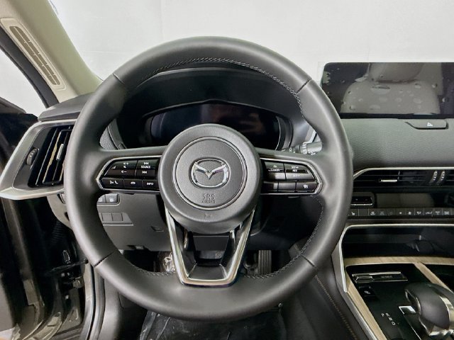 Used 2025 MAZDA CX-90 Plug-In Hybrid w/ Preferred AWD/4WD image 11
