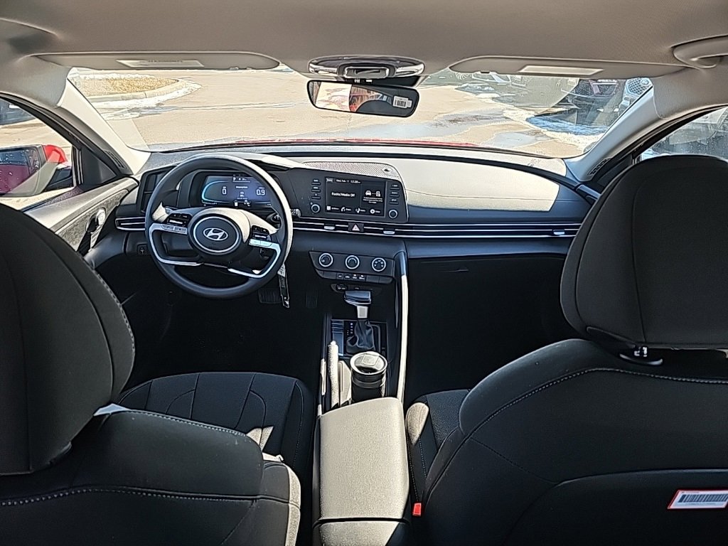 New 2026 Hyundai Elantra SE image 30