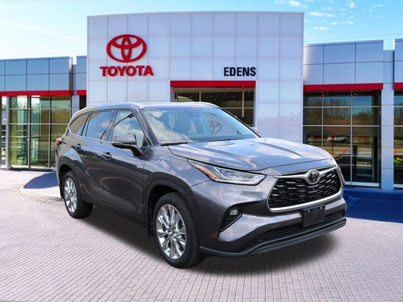 Certified 2024 Toyota Highlander Limited AWD/4WD video 1