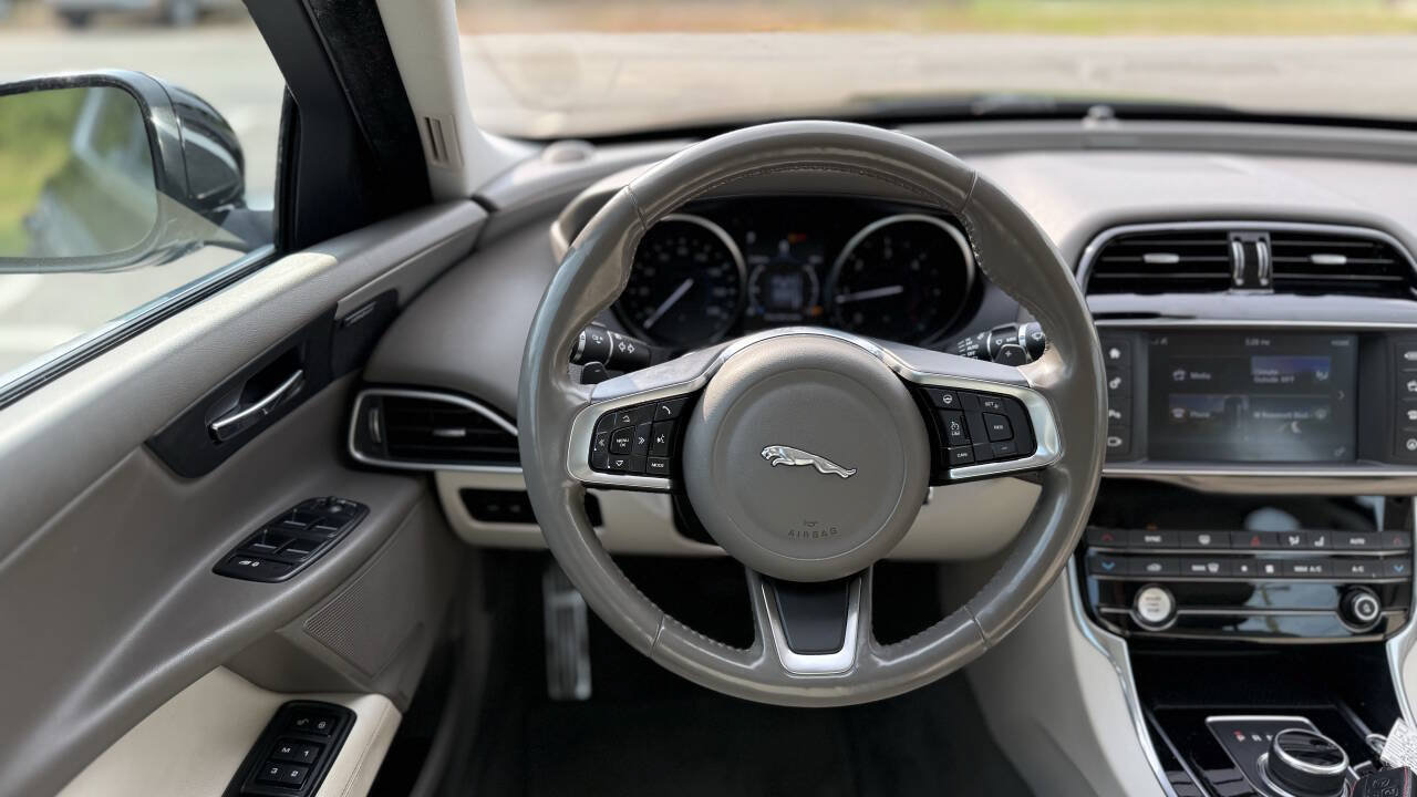 Used 2018 Jaguar XE Prestige RWD image 19