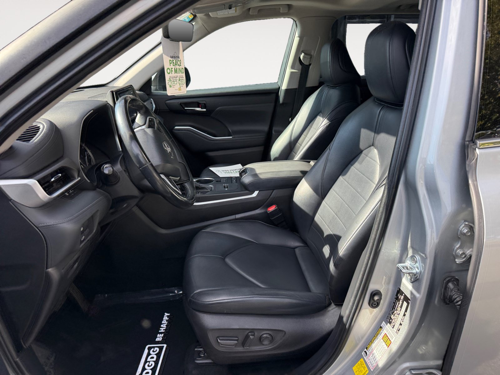 Used 2022 Toyota Highlander XLE FWD image 10