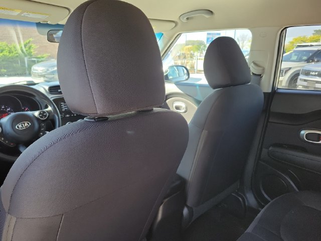 Used 2015 Kia Soul FWD image 9