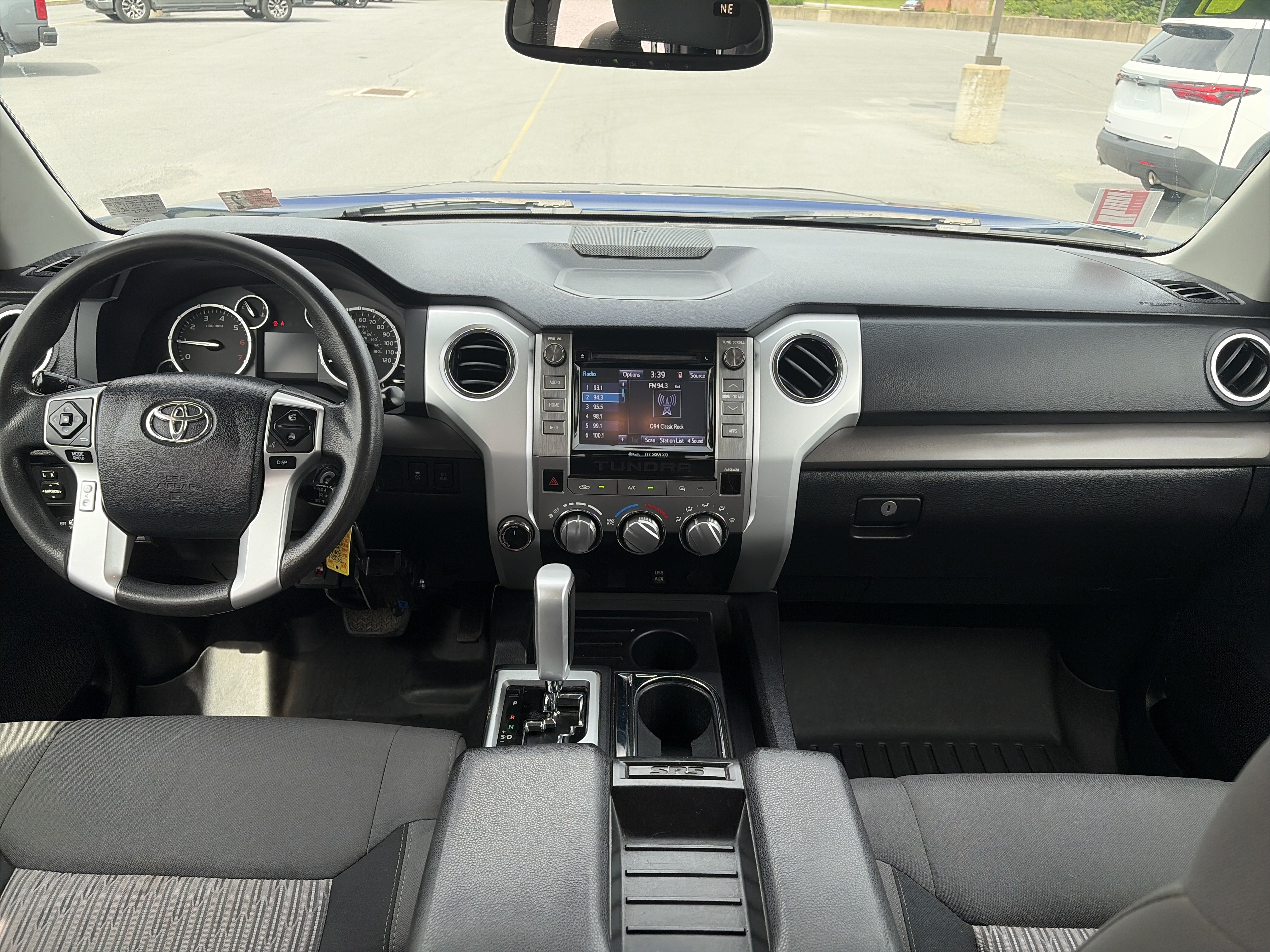 Used 2014 Toyota Tundra SR5 w/ SR5 Upgrade Package AWD/4WD image 6