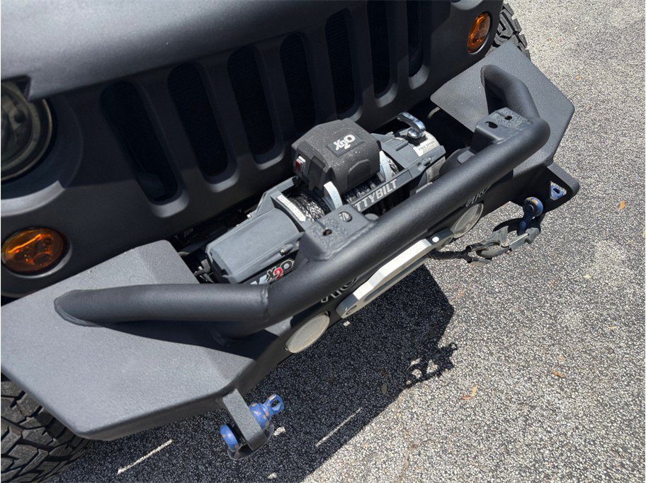 Used 2015 Jeep Wrangler Unlimited Rubicon w/ Connectivity Group AWD/4WD image 13